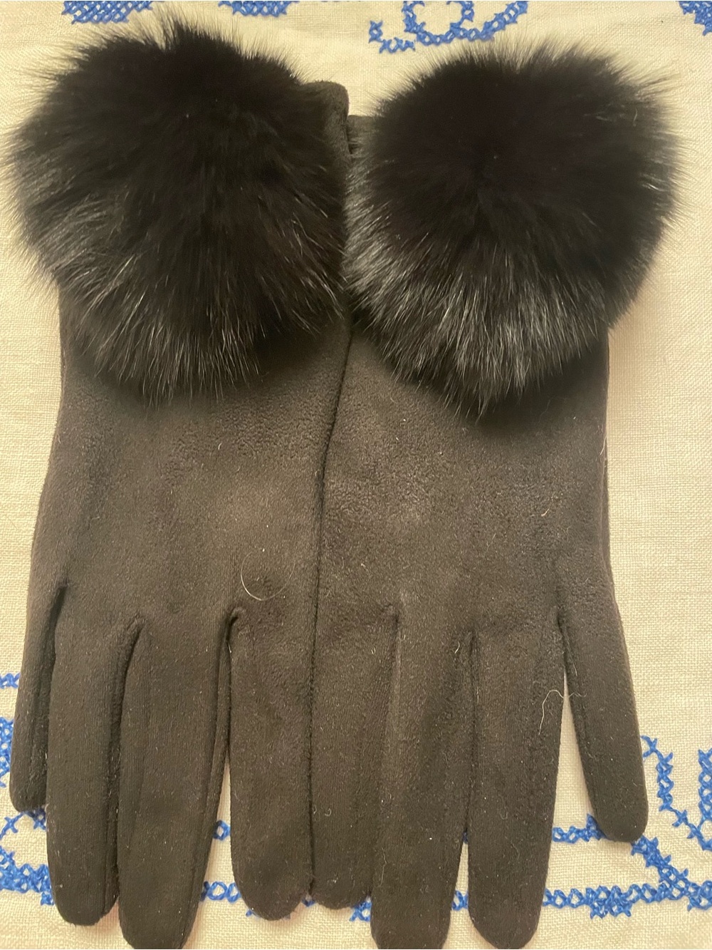 Women's Black Faux Suede Gloves with Plush Fur Trim